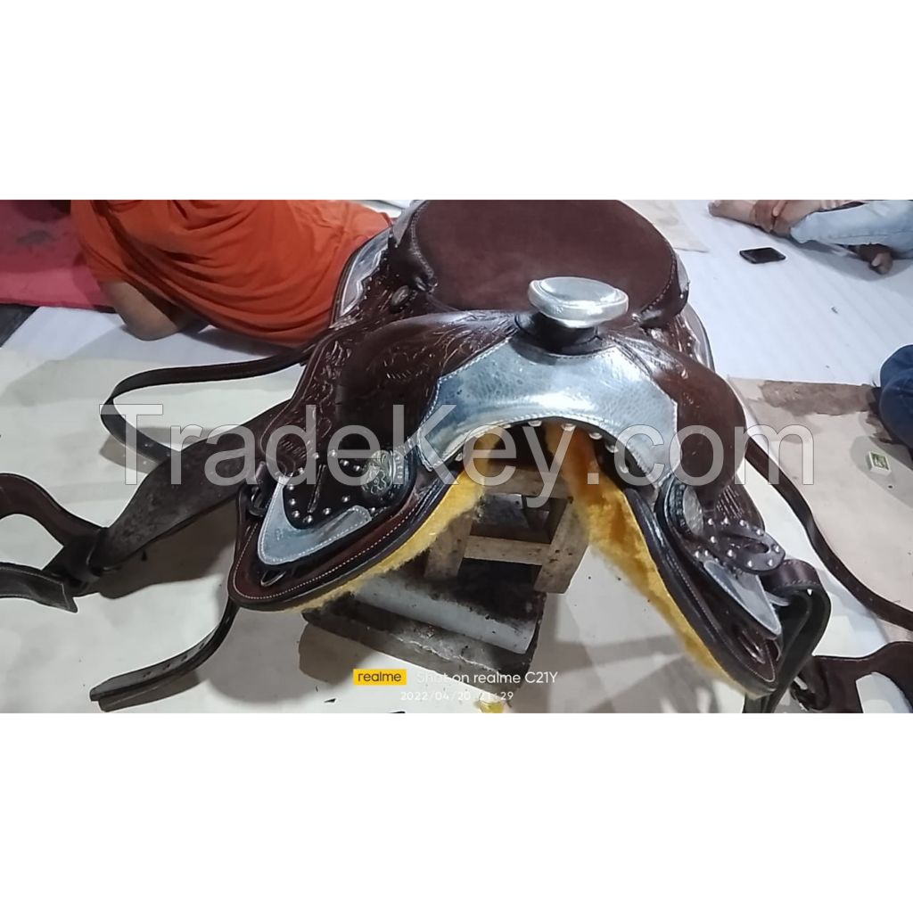 Genuine imported Leather western carving saddle Brown with full steel fitting 