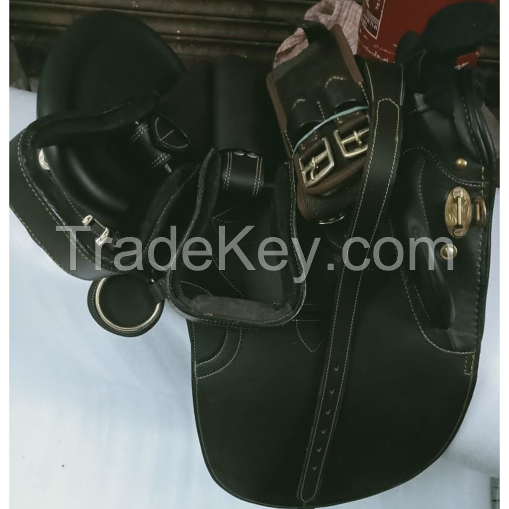 Genuine imported leather Australian stock saddle Black with rust proof fittings