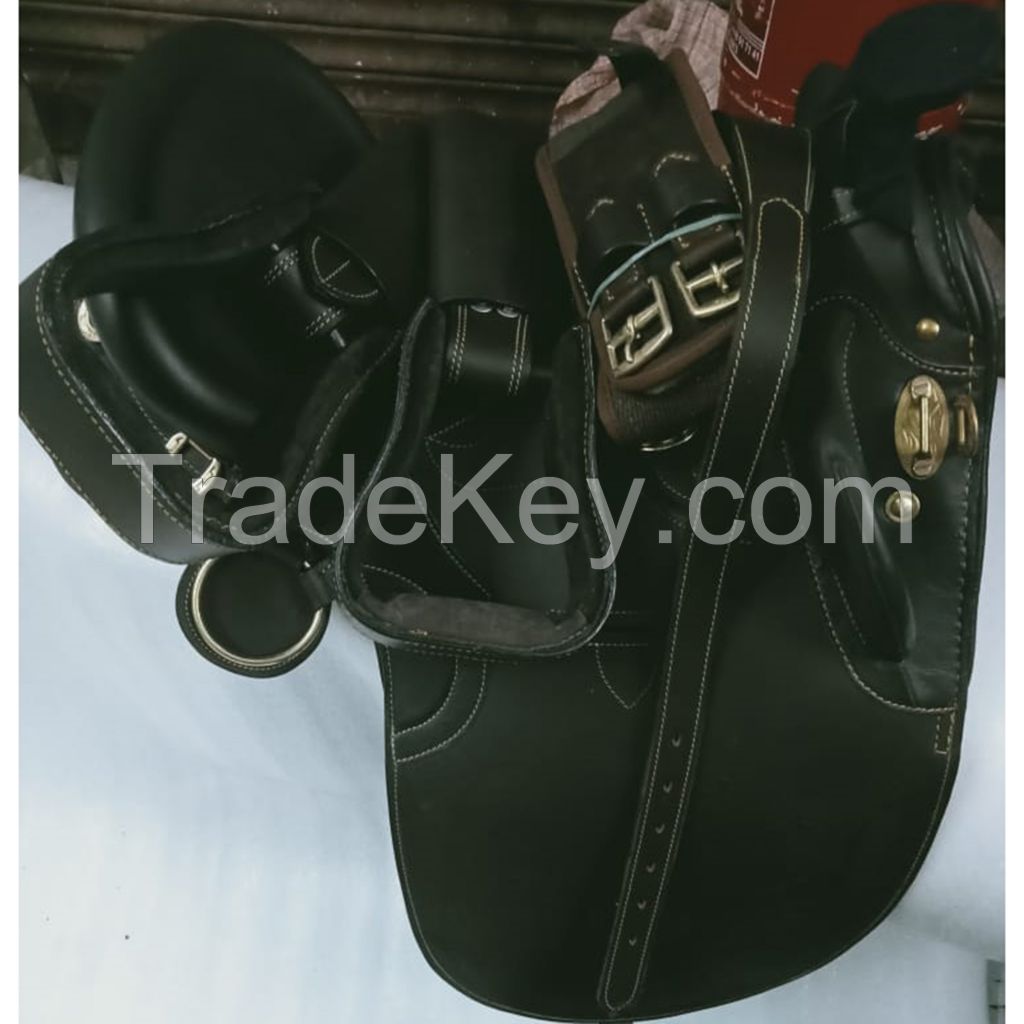 Genuine imported leather Australian stock saddle Black seat with rust proof fittings