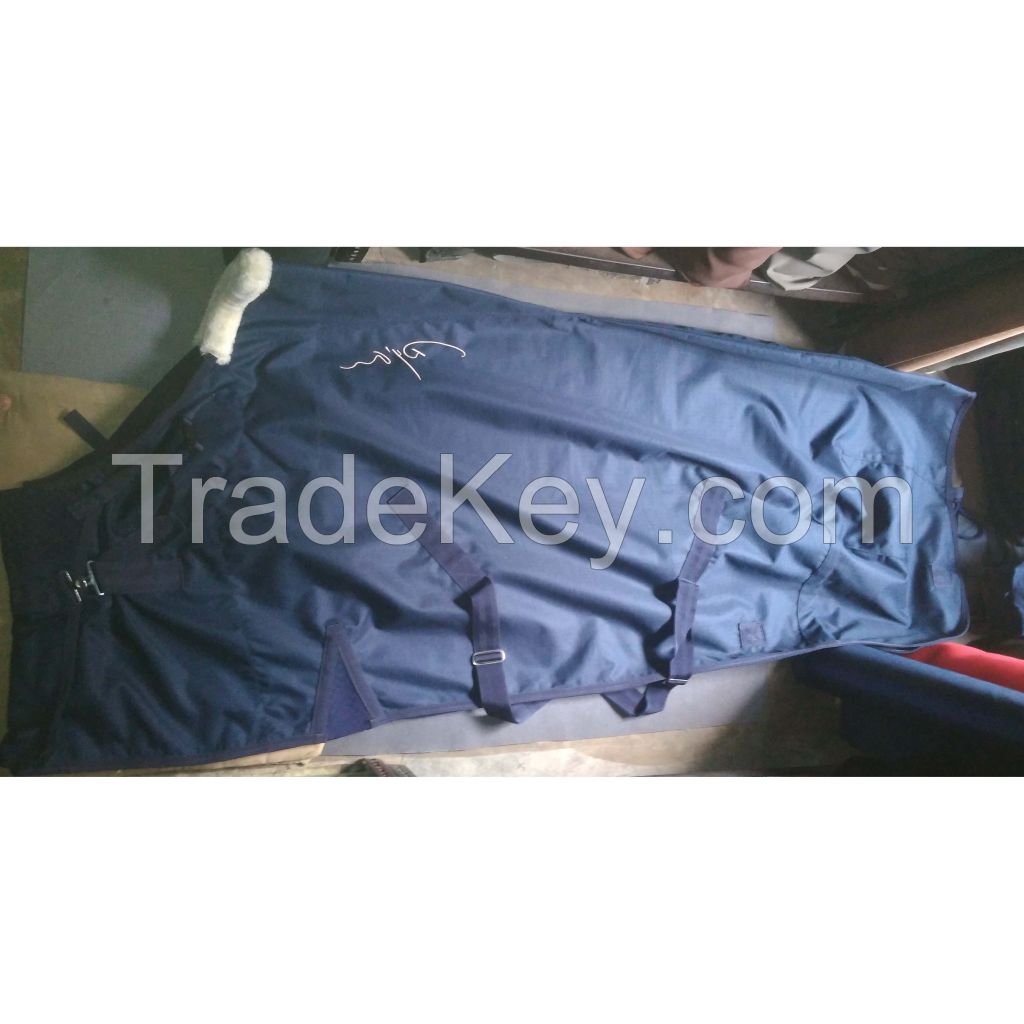Genuine imported quality canvas Turnout horse rugs Navy with front closing mink and with rust proof fittings 