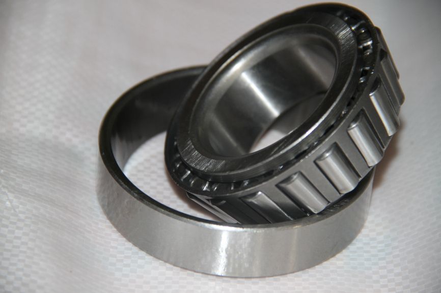 chrome steel inch tapered roller bearings30205