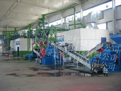 Waste tire recycling production line for fine rubber powder