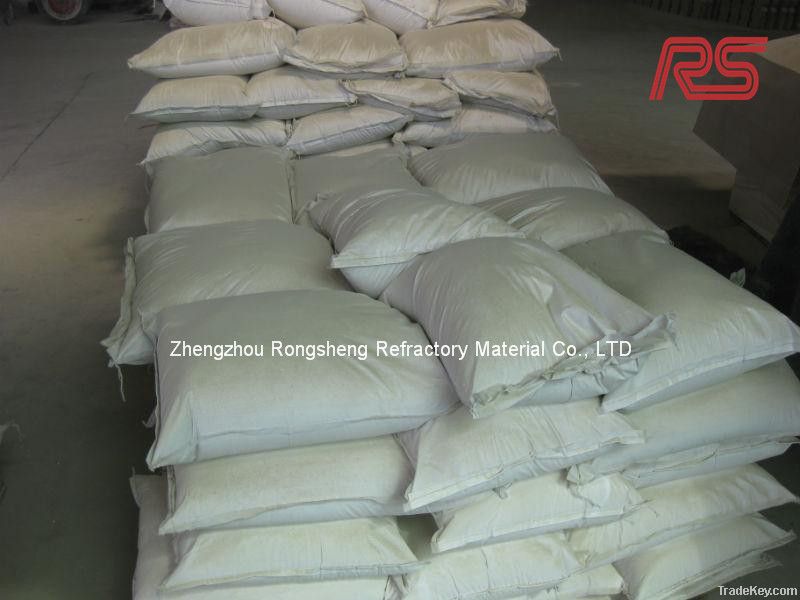 Low cement refractory castable