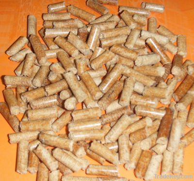 Pine wood pellets