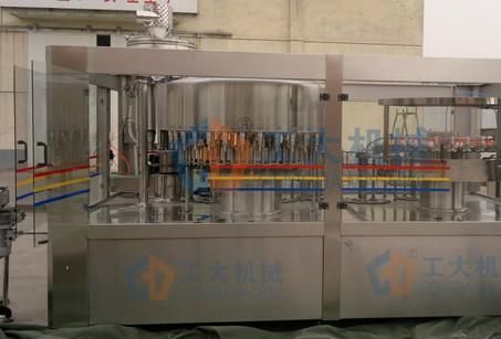 Pressure washing filling capping 3-in-1 unit machine