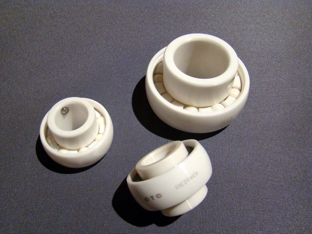 Ceramic outer spherical ball bearing