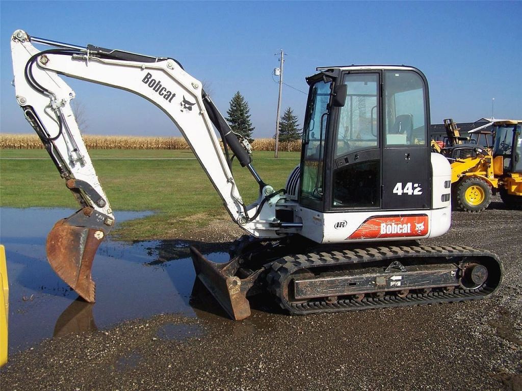 2004 BOBCAT 442