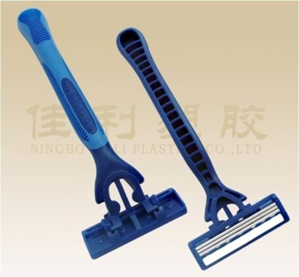 three stainless steel blade razor