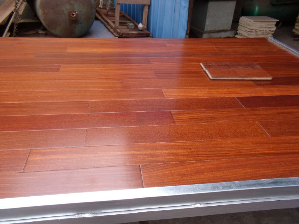 Solid Oak, Maple, Taun, Walnut, Acacia, Iroko Flooring