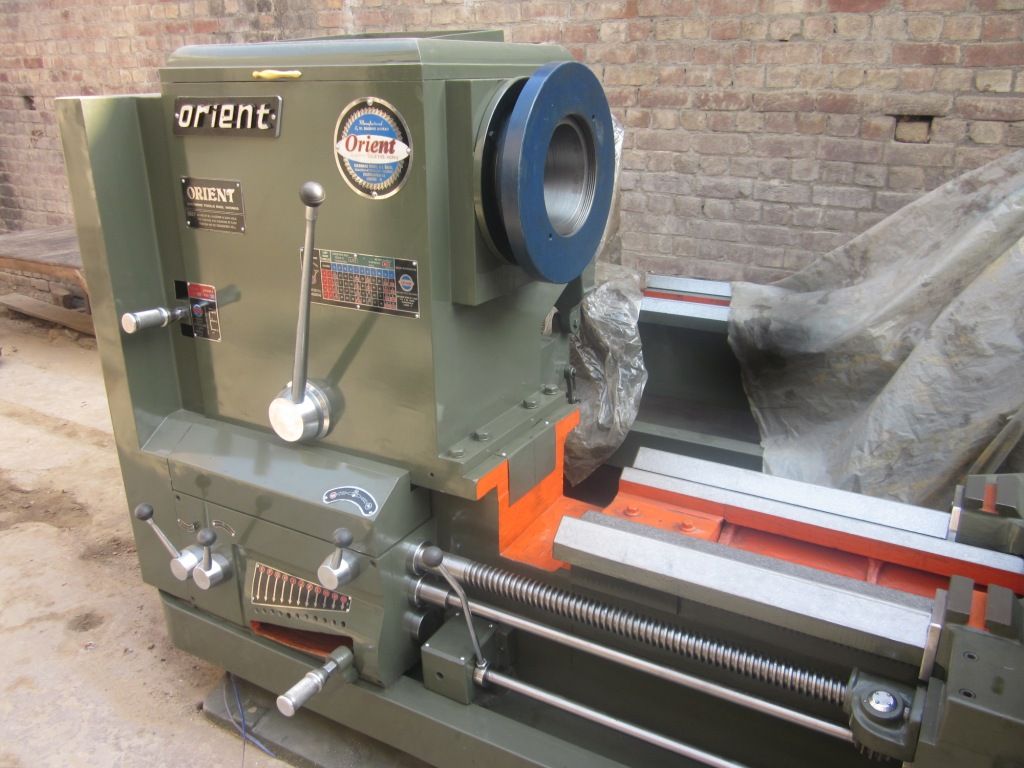 Lathe machine 14 feet, brand: orient