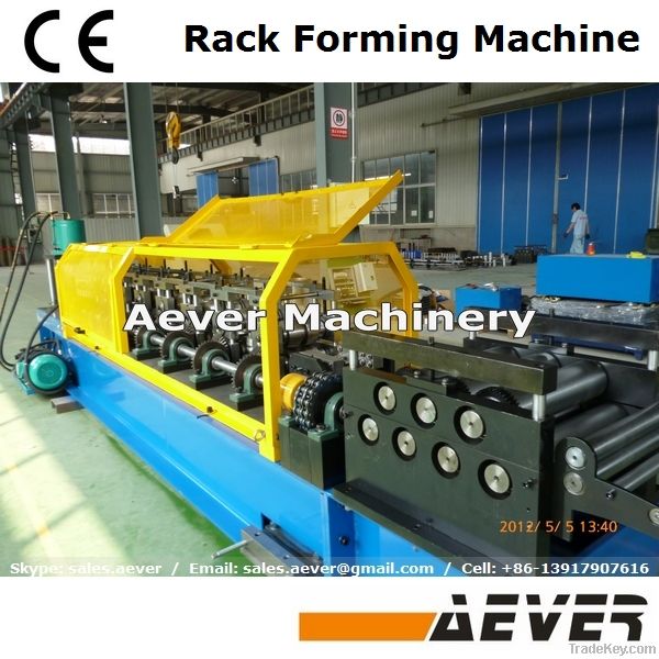 Roll forming machine