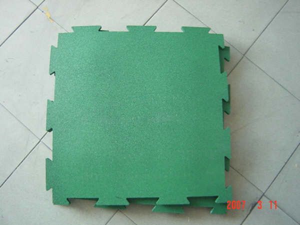 interlocking rubber floor mat