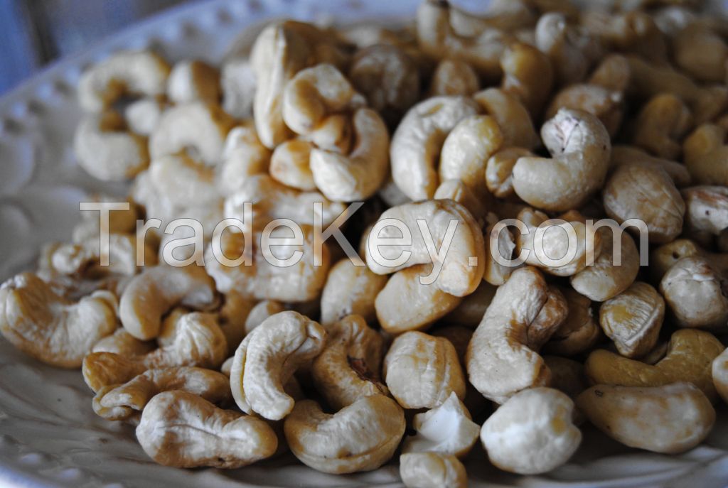 Fresh Wholesale and Retail Shelled Oklahoma Pecans, Pecan Nuts, Fresh Whole Raw Cashews, Cashew Nuts