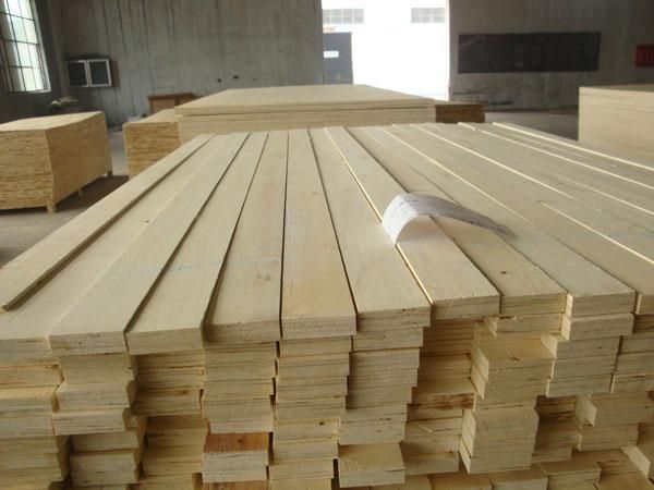 Laminated veneer lumber