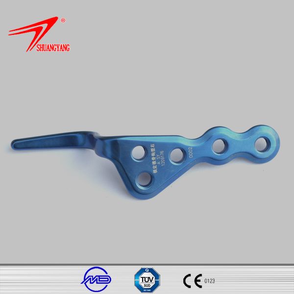 Clavicle hook locking plate