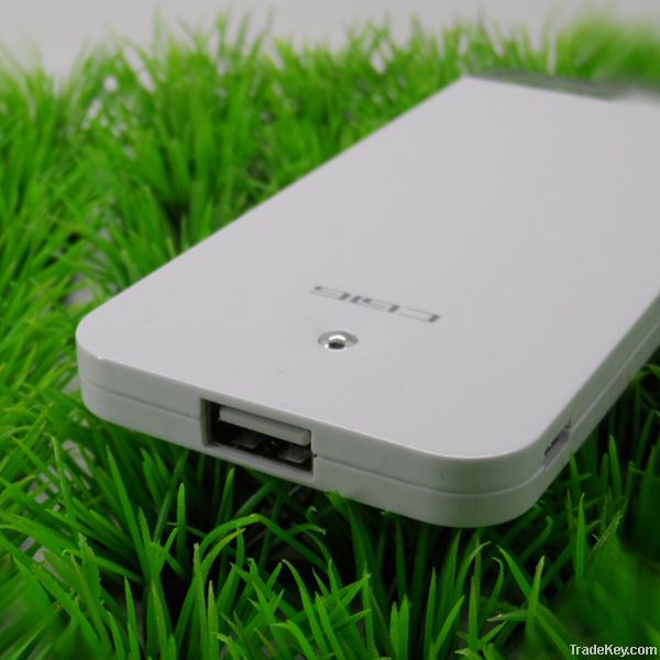 Super Thin 4600mAh Portable Power Banks