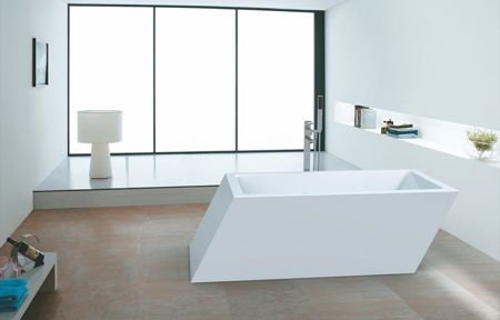 100% acrylic bathtub (reinforced by fiberglass and resin)
