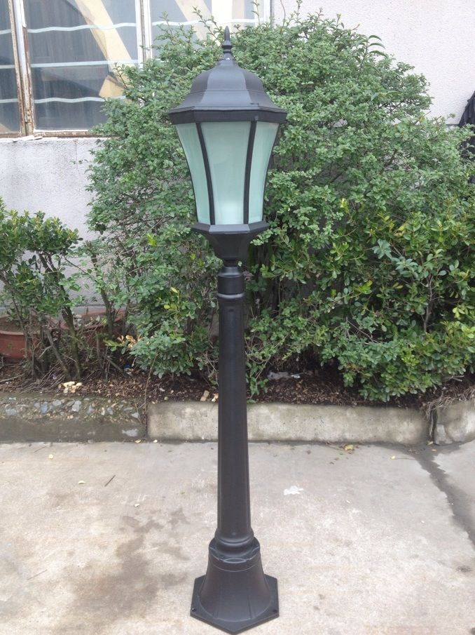 ED 30in. Lamp post lantern w/ 1 lights black finsh outdoor garden light