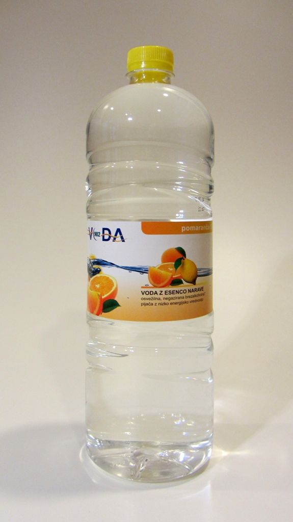 Bottled drinking water 1,5 liter with fruit taste