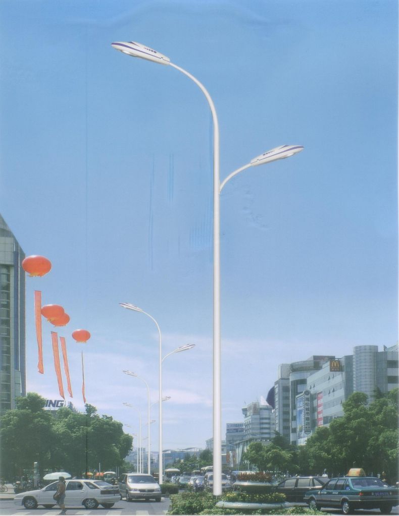 CE Rosh approved street light pole