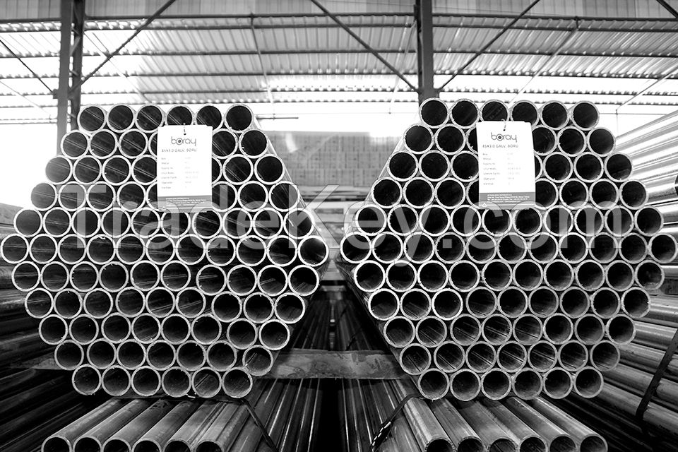 Black and Galvanized Steel Pipes and Profiles