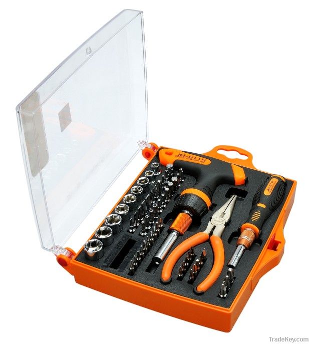 Hardware tool set with pliers