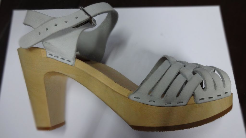 Japanese Wooden Soled Sandals(high-heel)