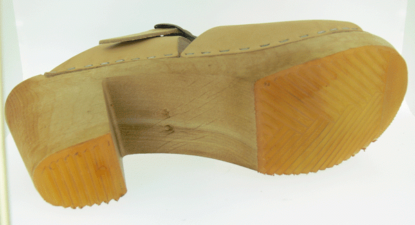 lady clog with square heel