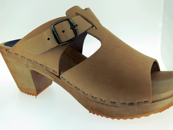 lady clog with square heel