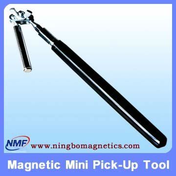 Magnetic pick up tool