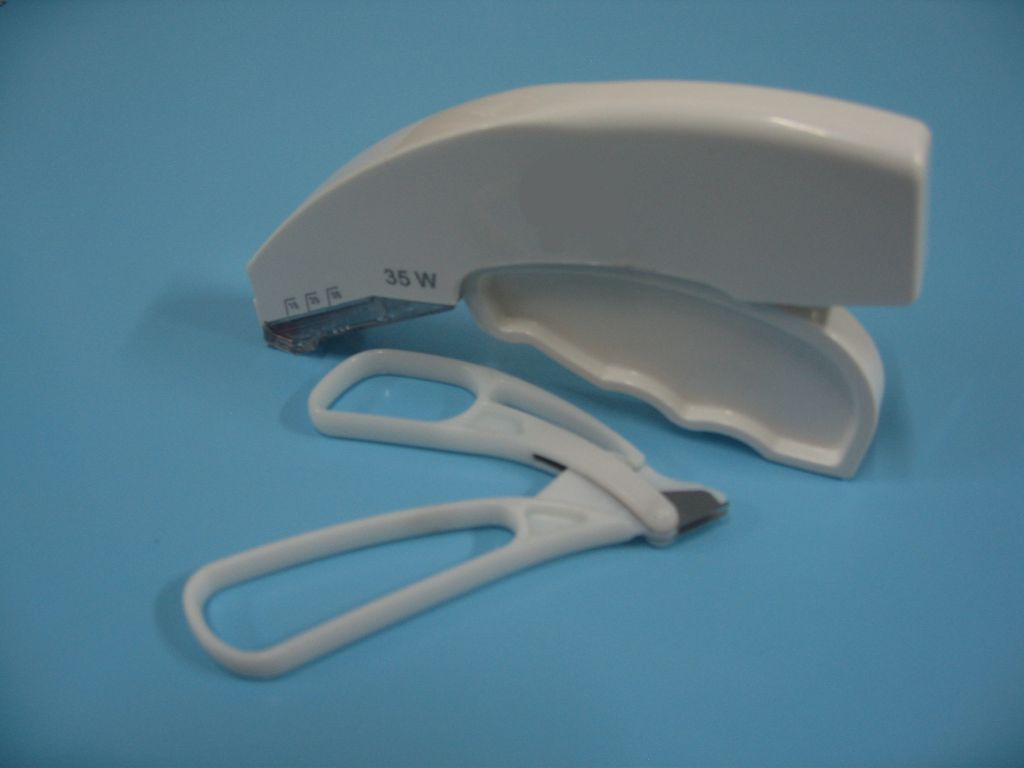 Disposable skin stapler and remover