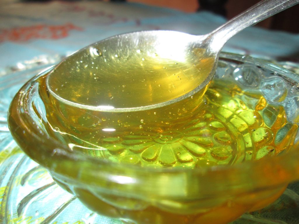 Natutal , delicious & viscused honey