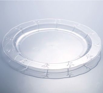 clear round plastic plates