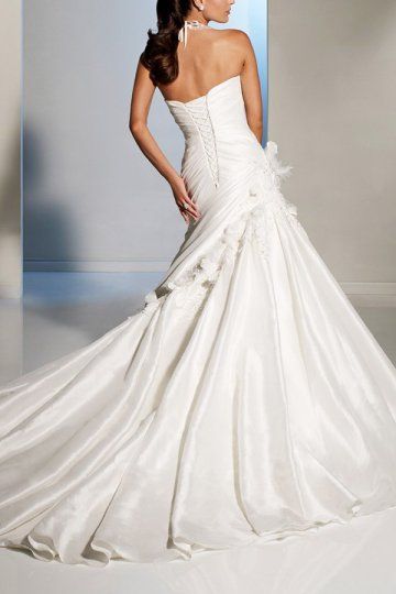 Sweetheart Ruched Applique Ivory Taffeta Wedding Dress