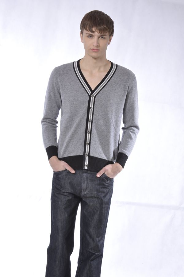 Men's V-neck Long Sleeve Sweater
