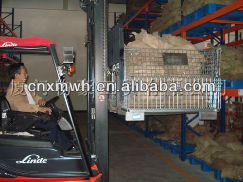 Rolling stackable metal wire mesh container