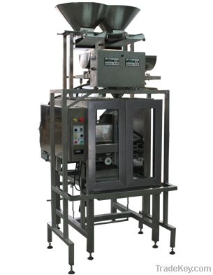 Vertical packaging machine AM009 with a double head linear weigher