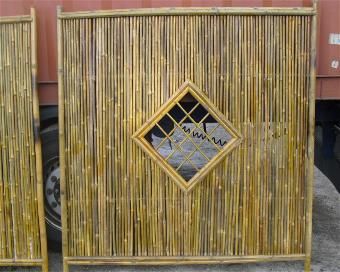 bamboo full fence panel with V lattice