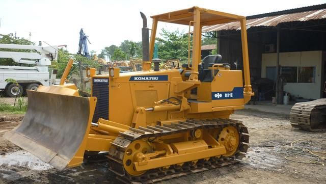 Used Komatsu D31E-18 Dozer