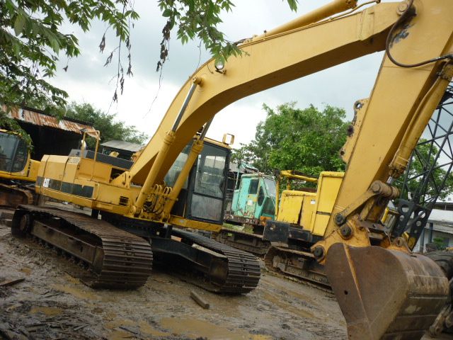 Used CAT EL200B Excavator