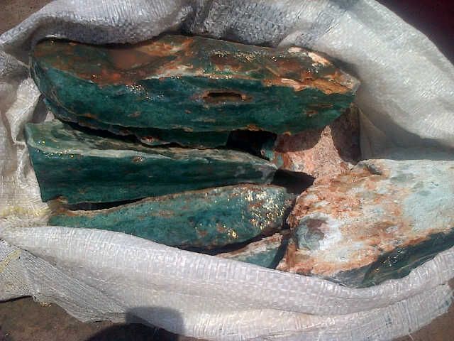 CHRYSOPRASE IN ROUGH FORM FOR SALE