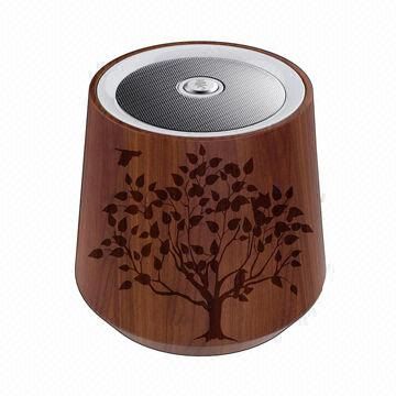 Bluetooth Speaker with Wood Material New Design