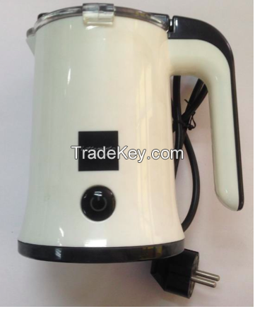 Automatic electric milk frother and heater maker
