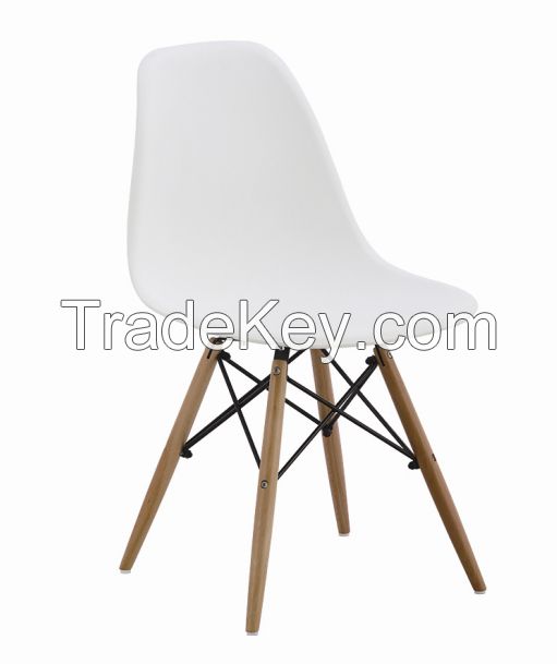 Emaes Chair, Outdoor Plastic Chair With Wooden Legs