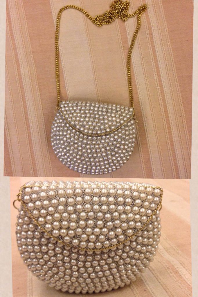 handcrafted clutch in silver-white 