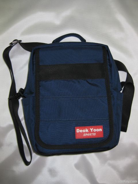 Nylon shoulder bag