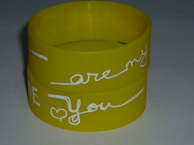 High Quality Custom Text And Logo Silicone Bracelets