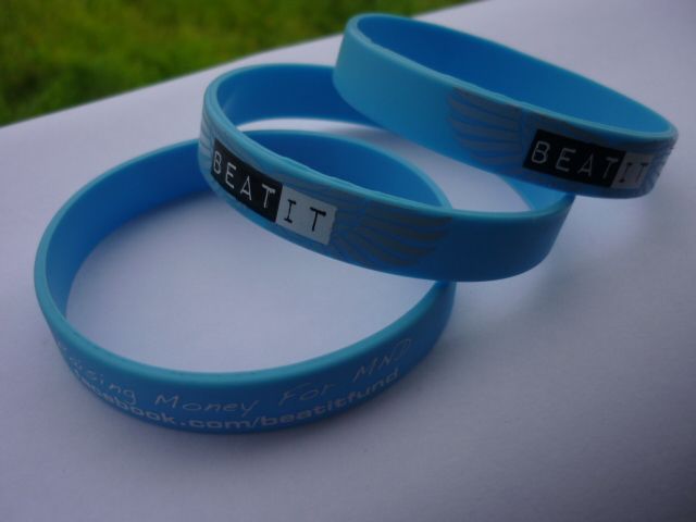 High Quality Custom Text And Logo Silicone Bracelets