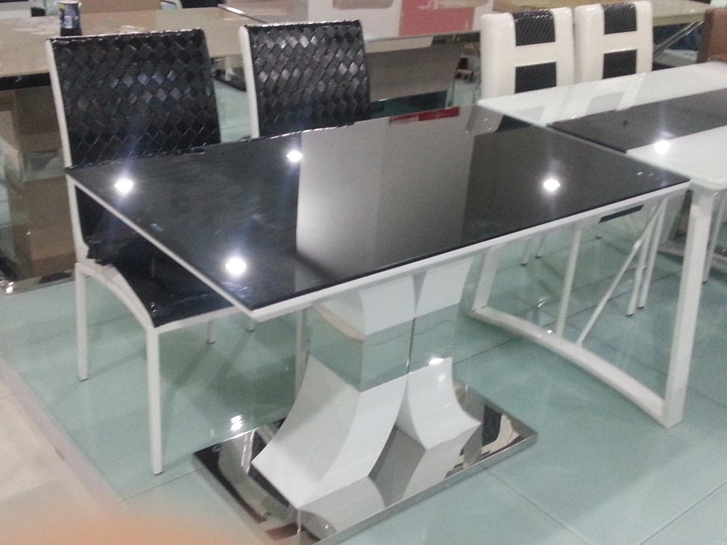 CHEAP hot sale GOOD QUALITY MDF BASE GLASS dining table