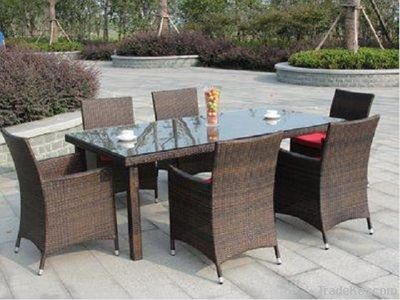 9 pc rattan set dinning table and chair
